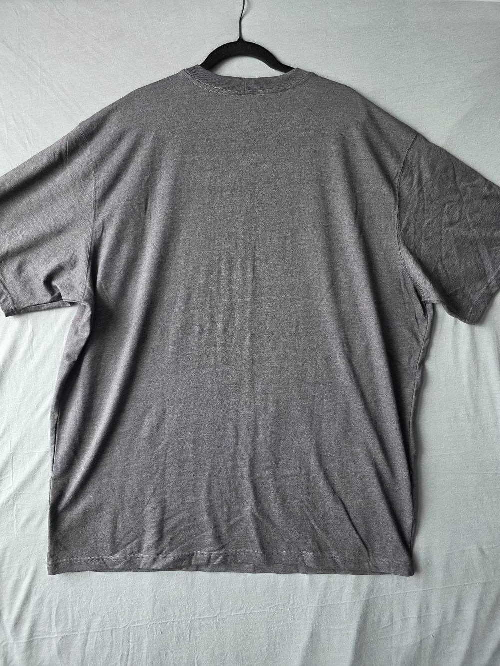 Carhartt Men’s Pocket T-Shirt in Heather Gray - Picture 2 of 4